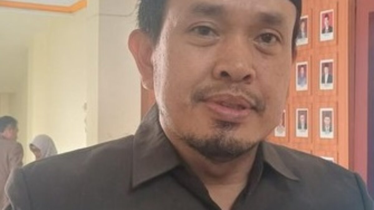 Sebanyak 35 PIN Emas Anggota DPRD Pangkep Periode 2019-2024,Diminta Untuk Dikembalikan