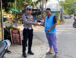 Polres Sinjai Berbagi Sarapan Pagi Kepada Masyarakat, Wujud Raih Jumat Berkah