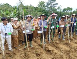 Tanam Jagung Serentak 1 Juta Hektar Di Seluruh Wilayah Indonesia. Polres Sinjai Turut Ambil Bagian Di Desa Kampala