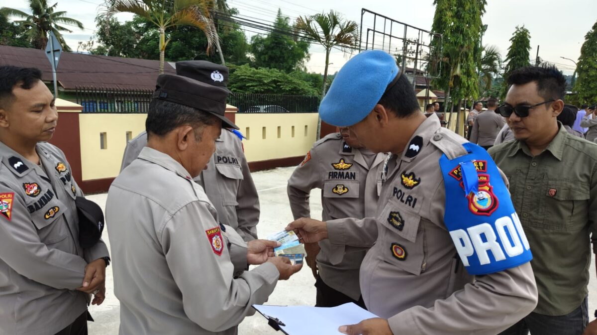Tingkatkan Disiplin Personil, Seksi Propam Polres Sinjai Gelar Operasi Gaktiblin