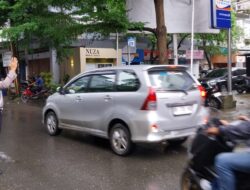 Satlantas PolresWajo Gelar Pengamanan Dan Pengaturan Lalin Pagi Dalam Kota Sengkang