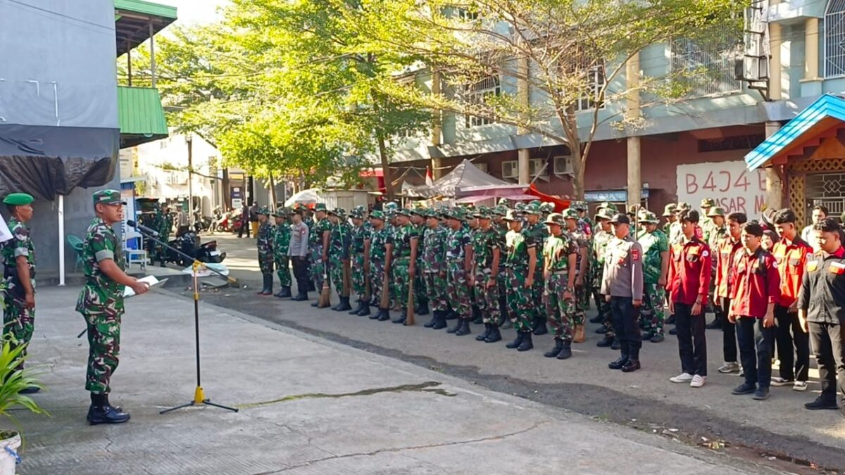 Kapolres Wajo Apresiasi Kerja Bakti TNI Bersama Warga Di Pasar Mini Sengkang