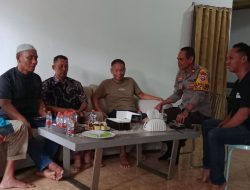 Empati Tanpa Sekat, SMSI Sinjai Jenguk Kapolsek Sinjai Borong Di Tellulimpoe