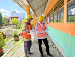 Kadisdik Sinjai Tinjau Revitalisasi Sarpras Di SDN 149 Tokinjong