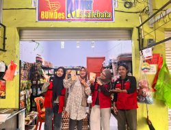 Mahasiswa KKN Tematik Unhas Dampingi UMKM Desa Saotengnga Perkuat Identitas Produk Melalui Pembuatan Label Berbasis AI