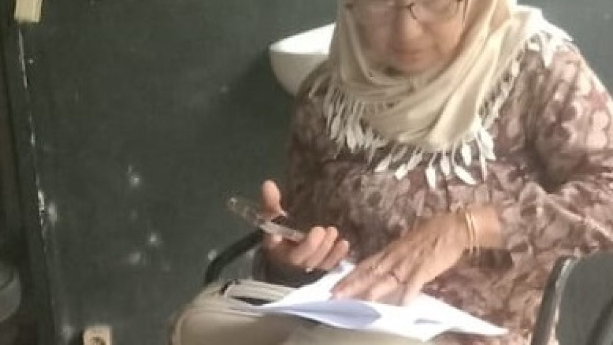Muntasia Syam, Tak Gentar Perjuangkan Warisan Orangtuanya